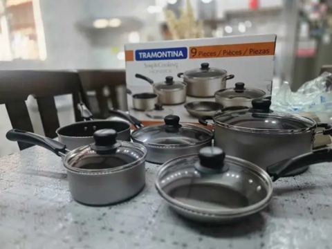 Juego ollas Tramontina 9pcz